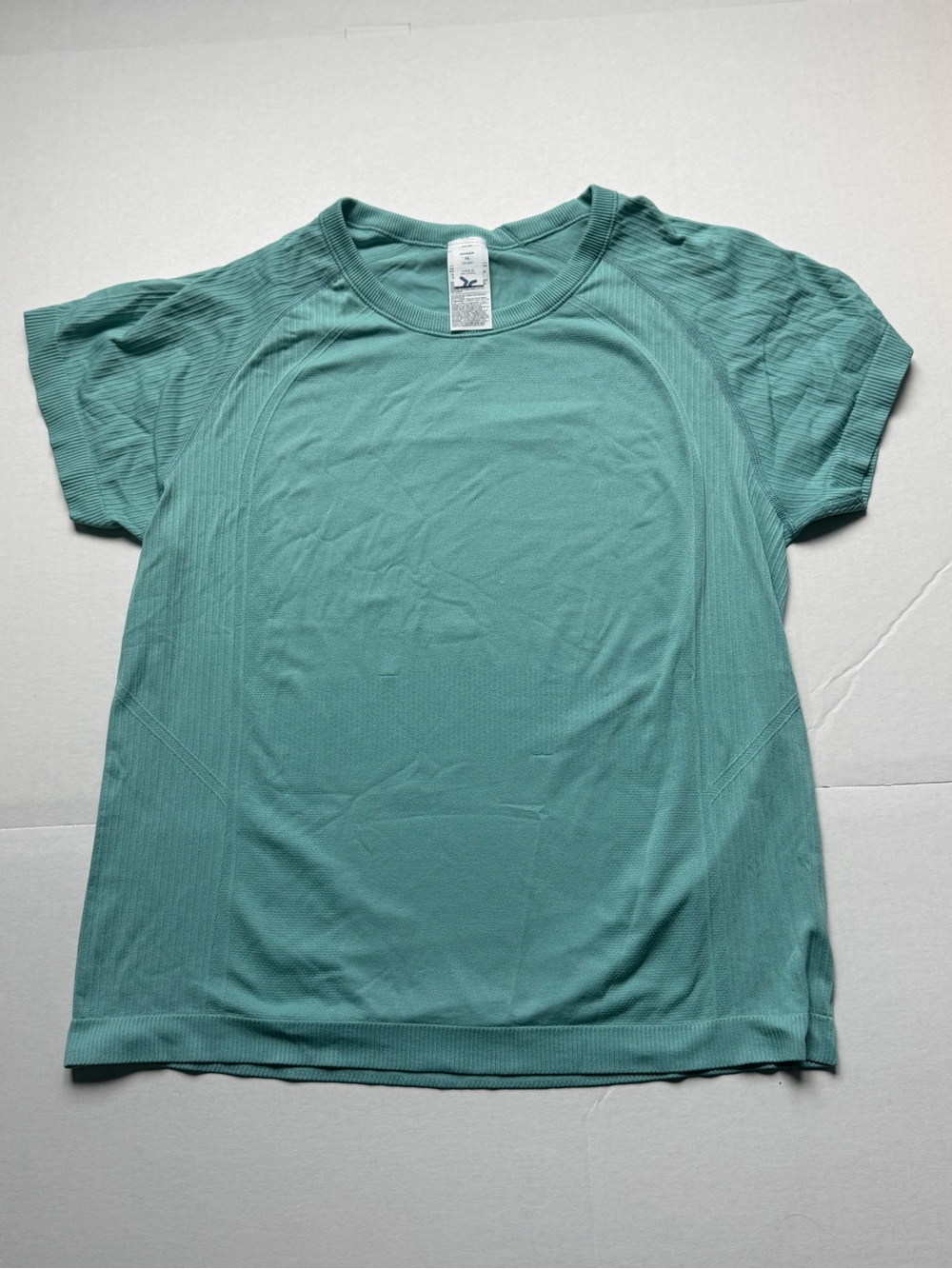 Old Navy Women’s XL Seamless Go-Dry Activewear Shirt Teal Short Sleeve Workout